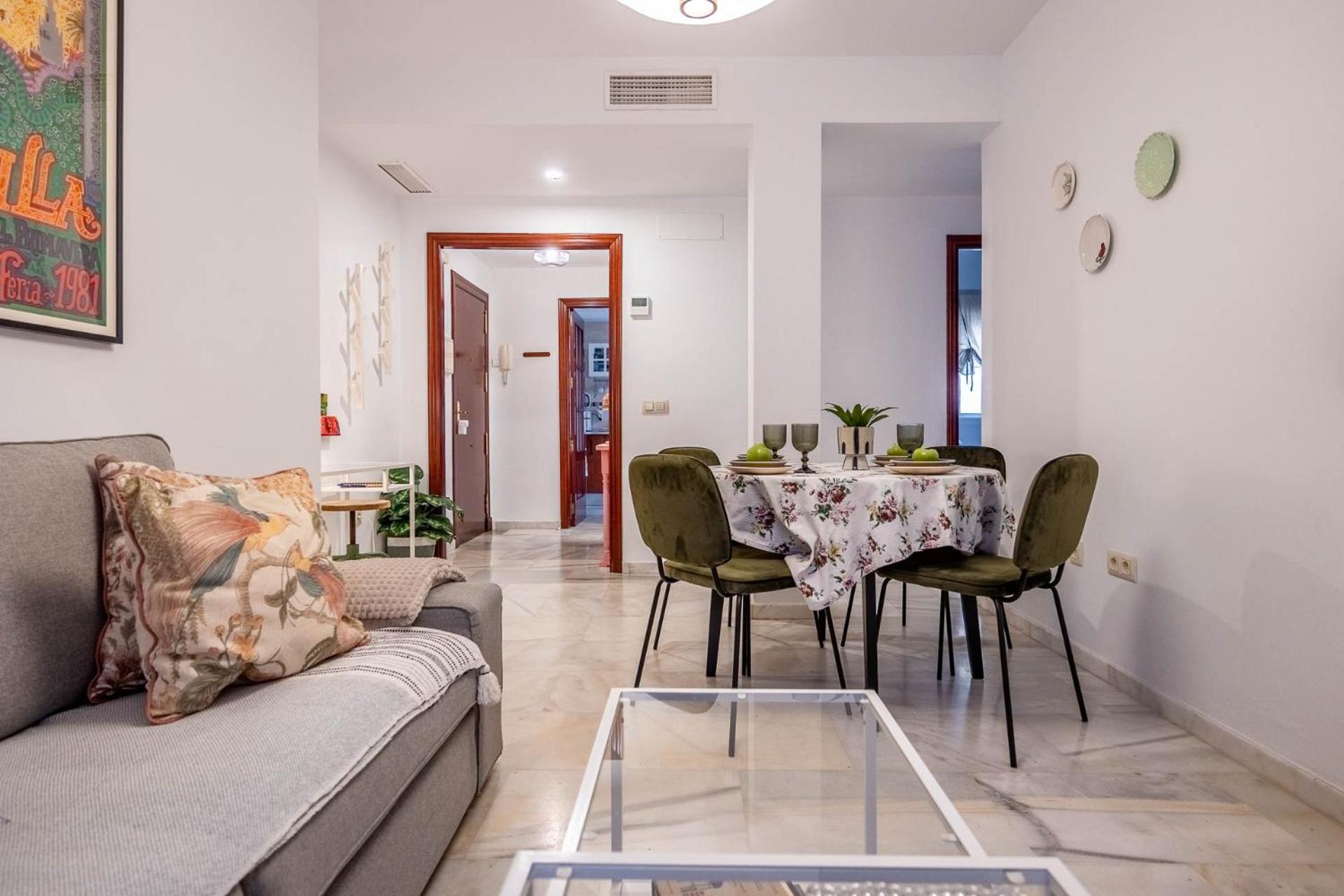 Piso Con Patio Privado Y Parking Nervion Sevilla 외부 사진