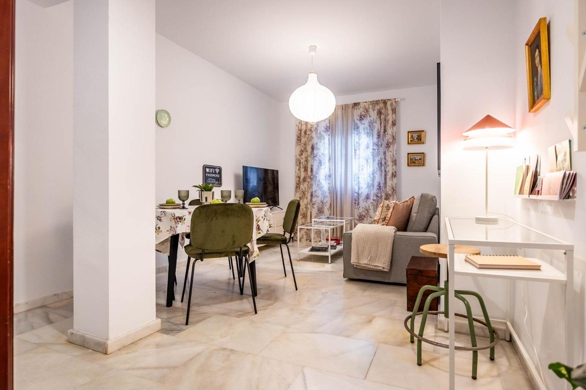 Piso Con Patio Privado Y Parking Nervion Sevilla 외부 사진