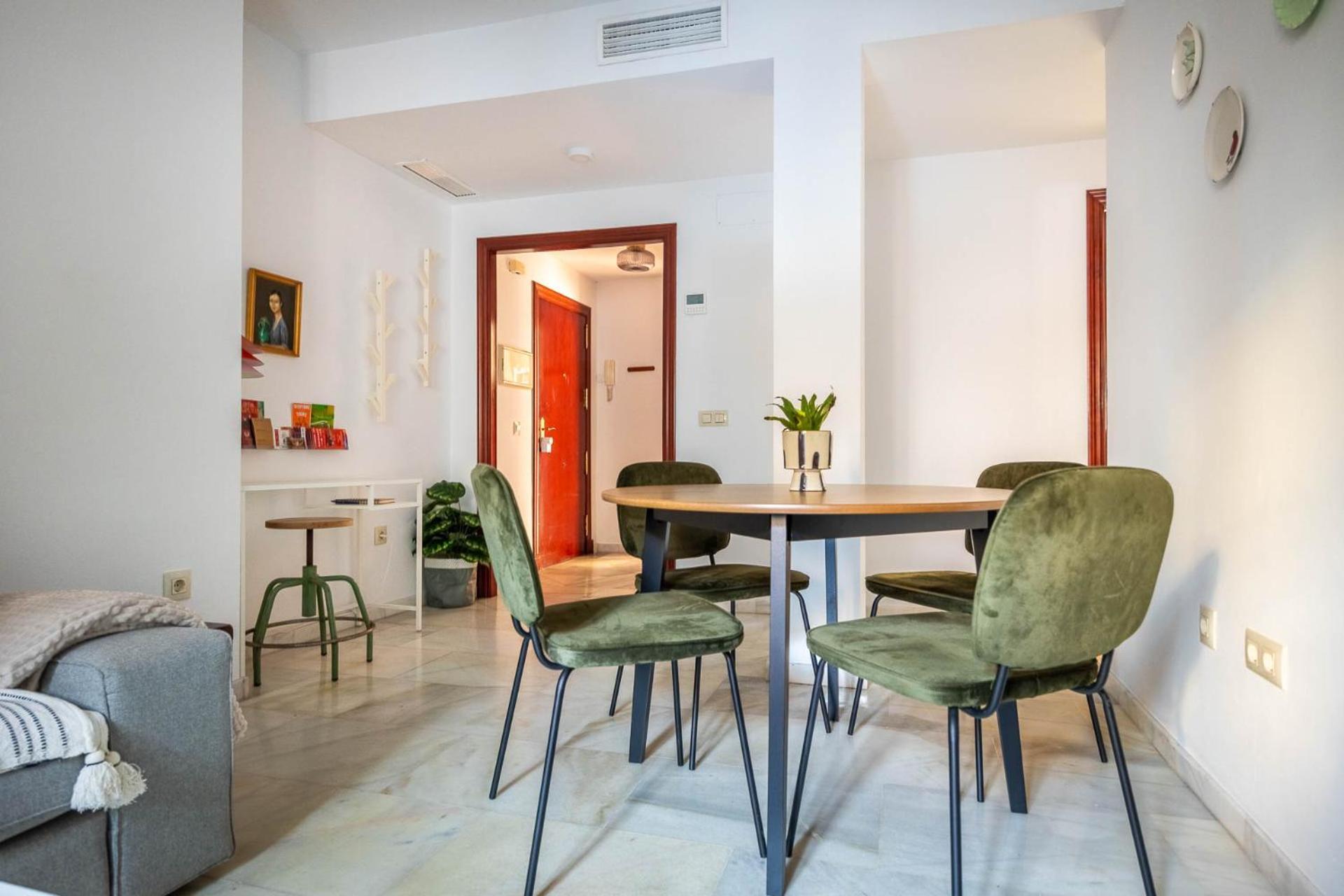 Piso Con Patio Privado Y Parking Nervion Sevilla 외부 사진